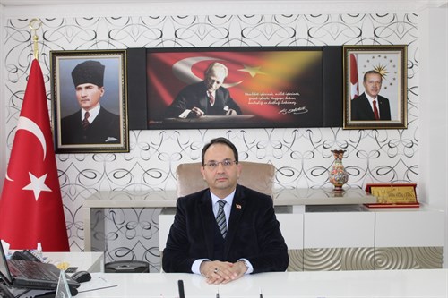 KAYMAKAM CEVDET ERTÜRKMEN’İN "2022-2023 EĞİTİM-ÖĞRETİM YILI 1. YARIYIL TATİLİ" MESAJI